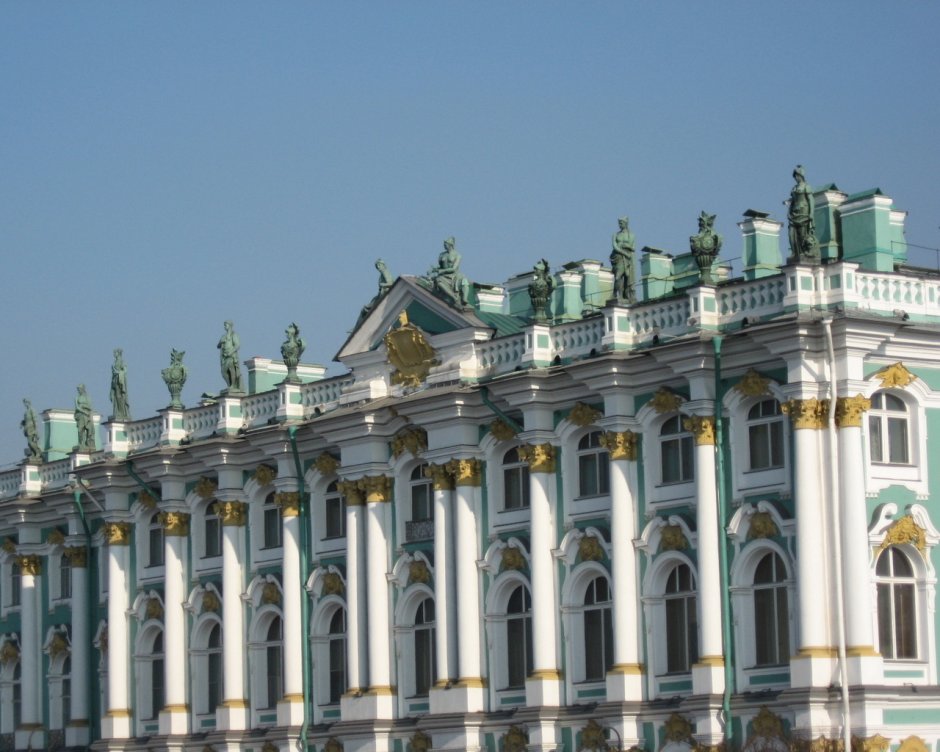 Главные достопримечательности Питера зимний дворец.