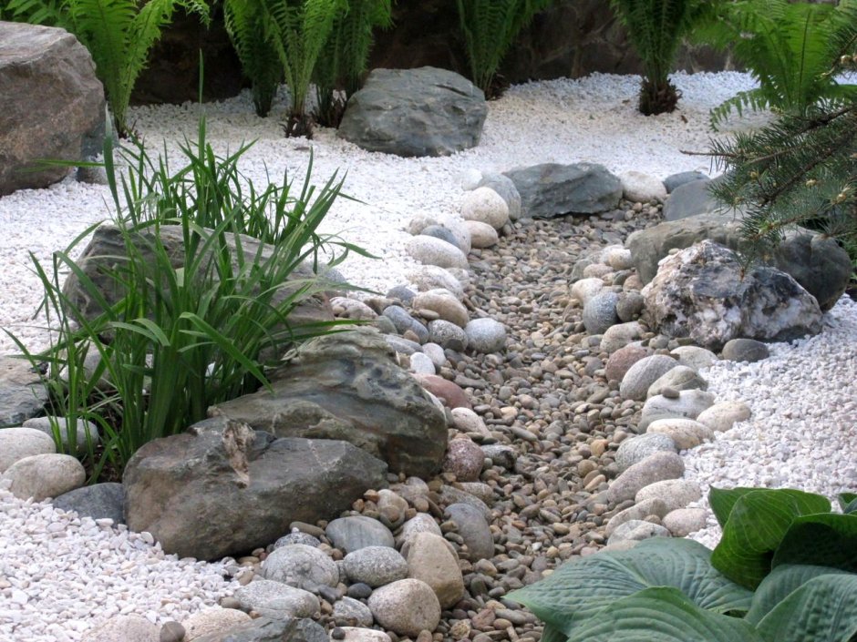 Сухие ручьи с каменным садом