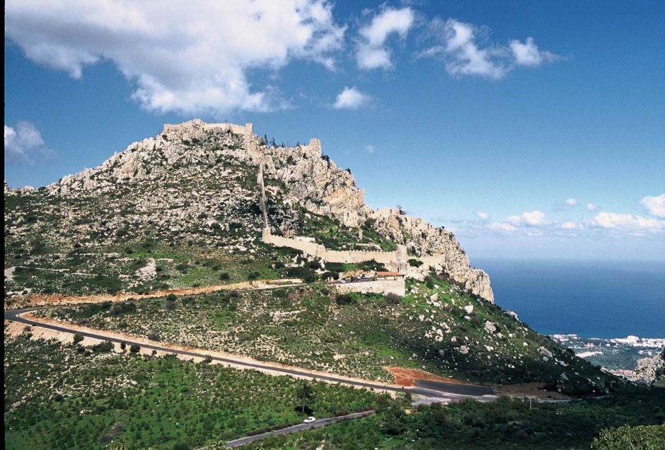 Замок Буффавенто Кипр
