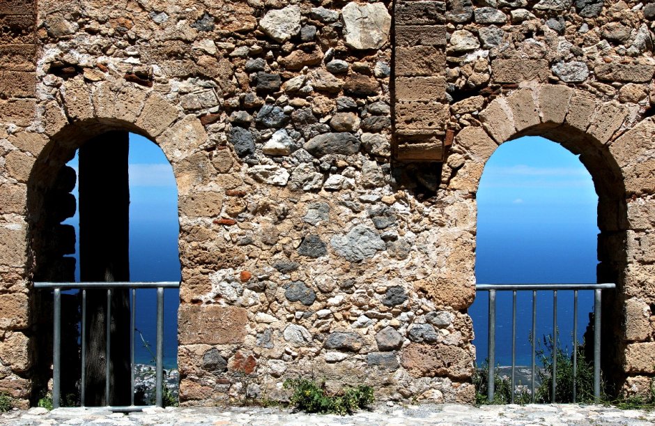 Замок на Кипре в горах