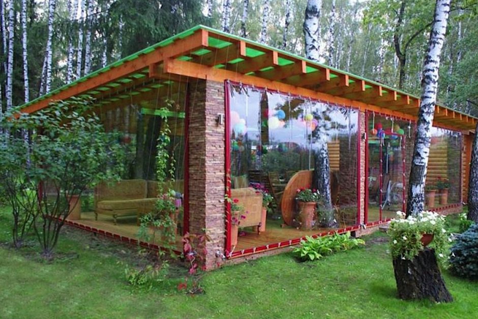 Прозрачные рулонные шторы для беседок