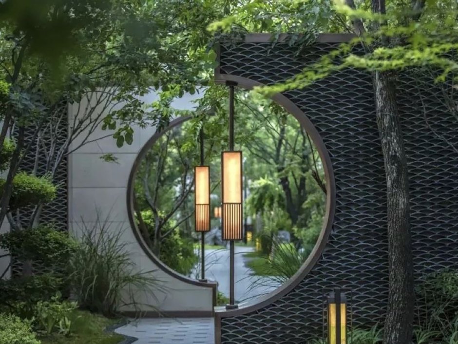 Лунные врата ландшафтном дизайне Китая