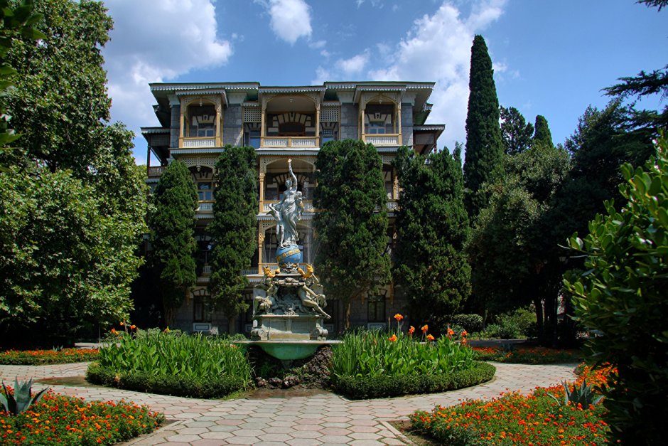 Алупкинский дворец Ялта
