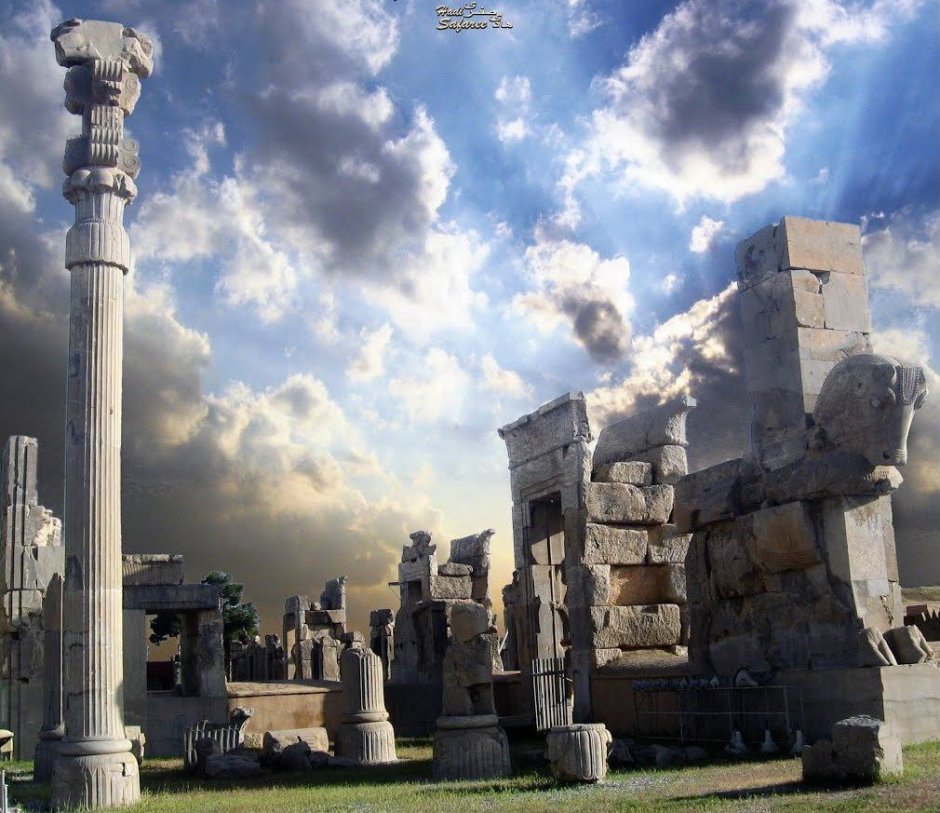 Руины города Персеполь