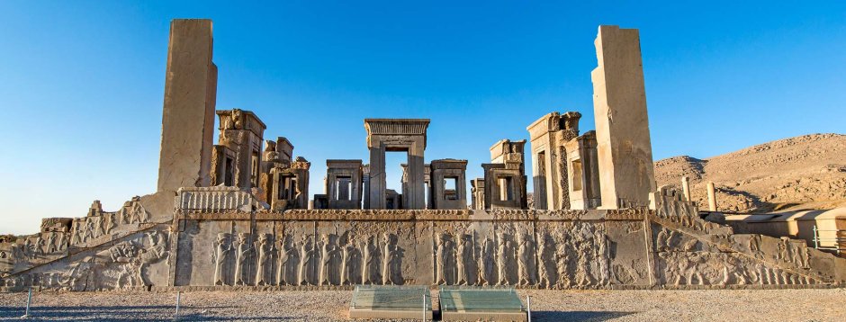 Персеполь самая знаменитая резиденция царей