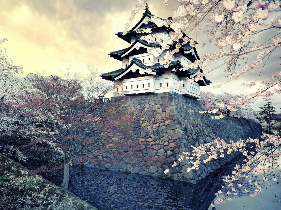 Замок Хиросаки, Япония.