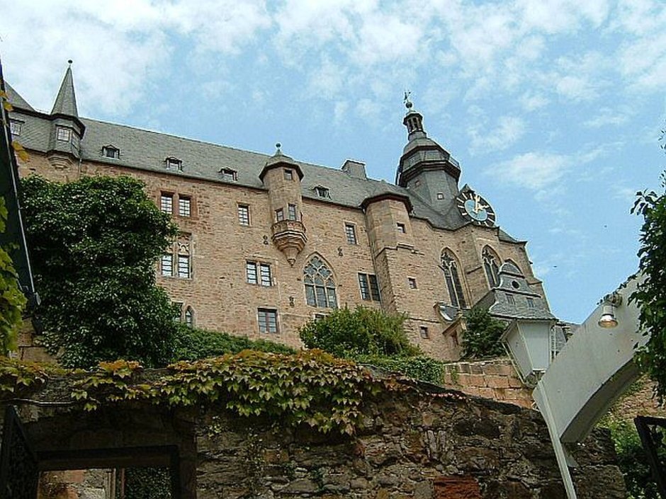 Замок Золушки в Полле Германия