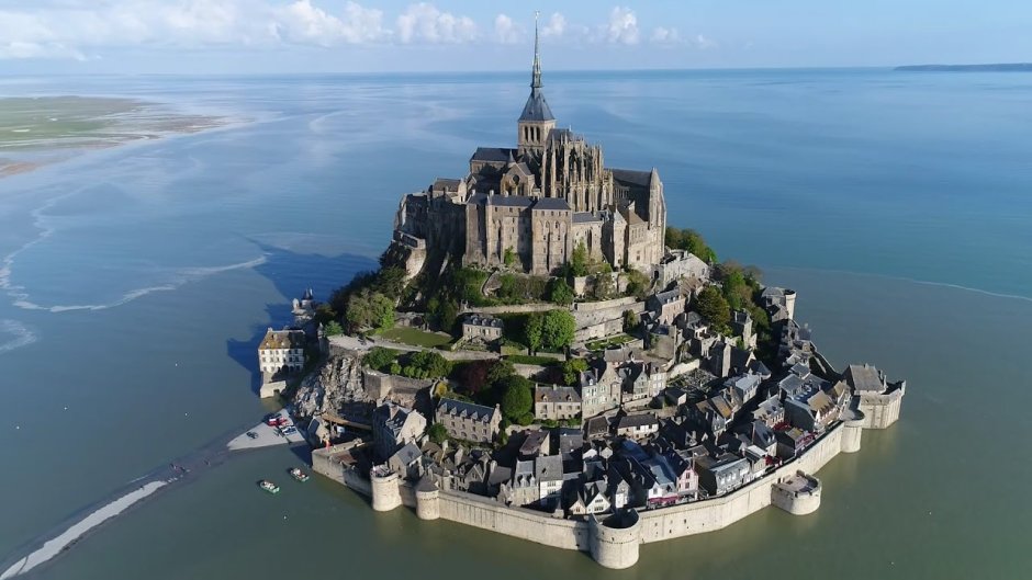 Остров-крепость Мон-сен-Мишель, Франция