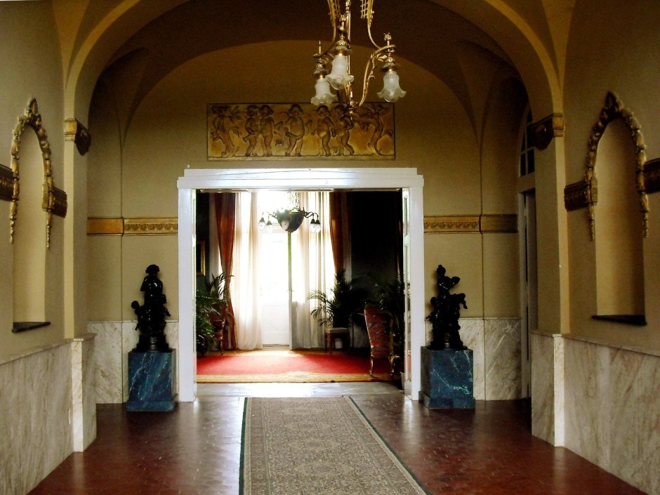 Особняк Greystone Mansion коридоры