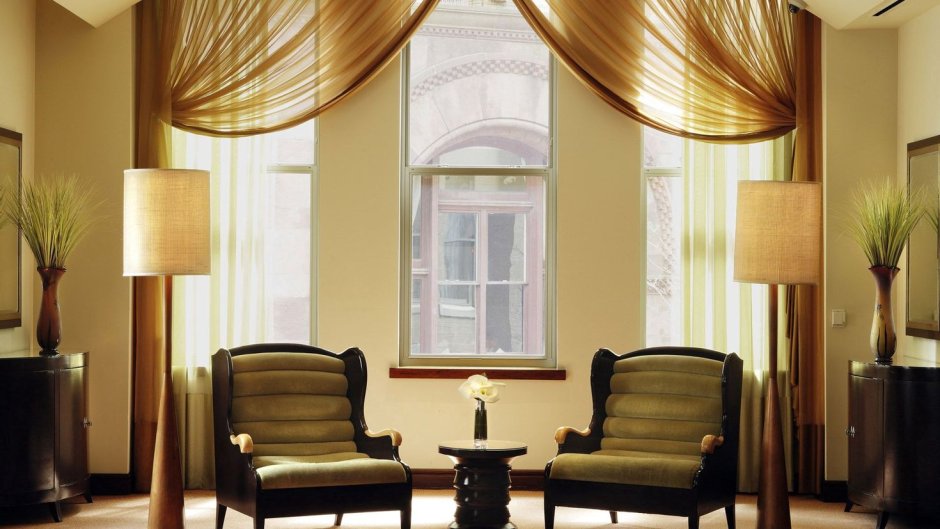 Шторы на окна в гостиную