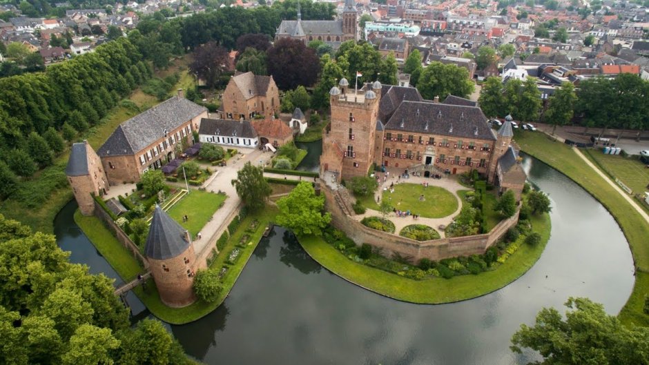 Замок Дорненбург, Нидерланды