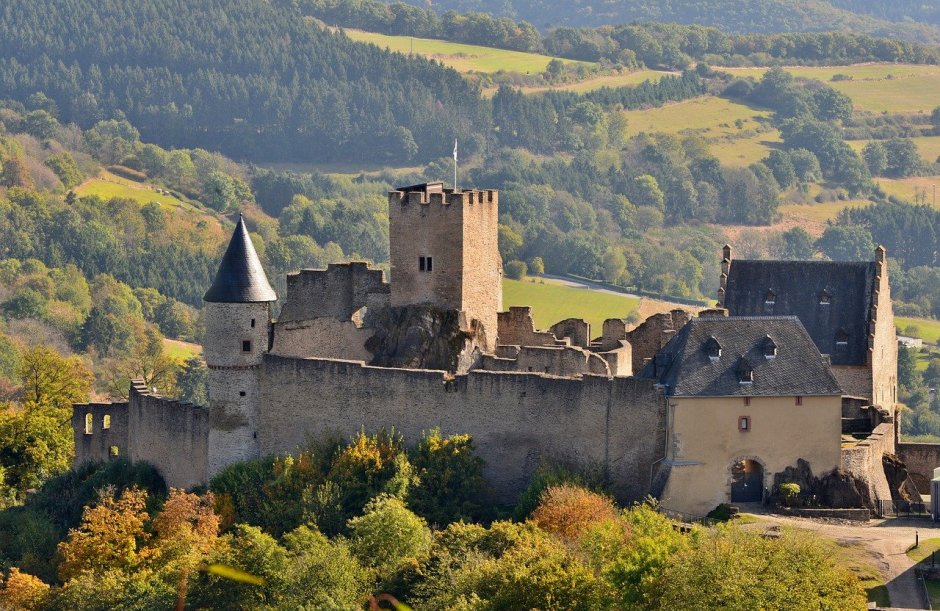 Замок Вианден Люксембург