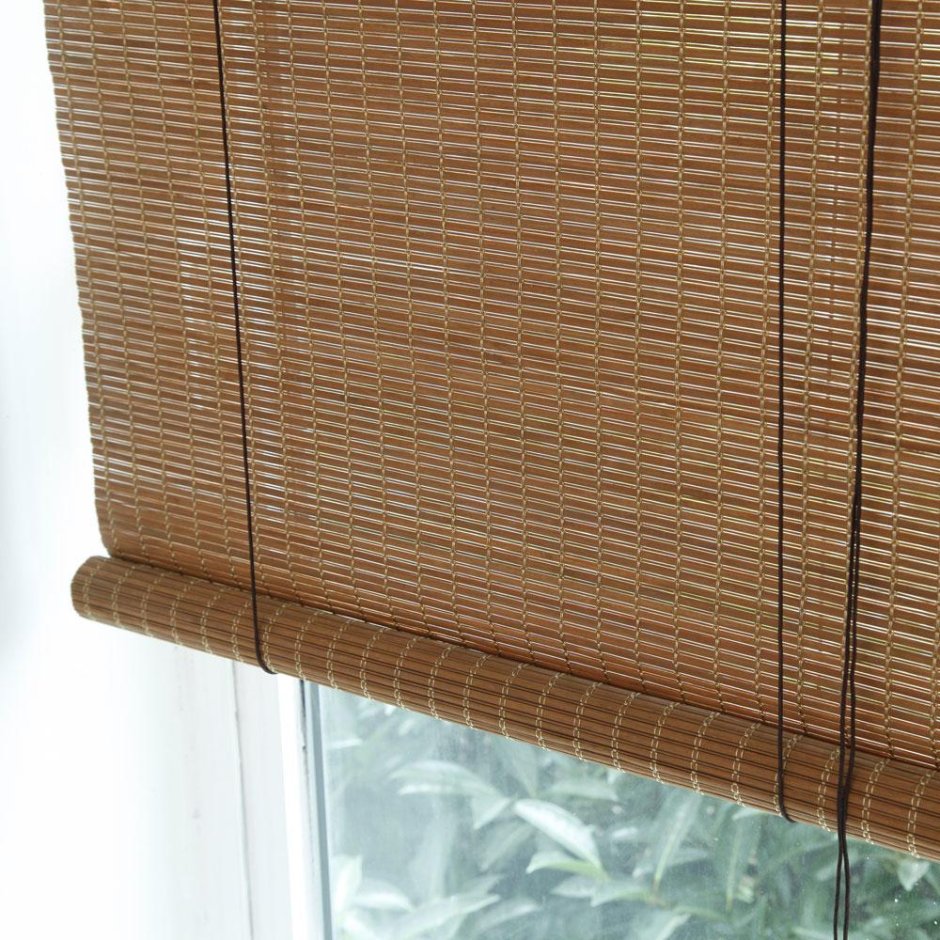 Римская штора из бамбука в интерьере