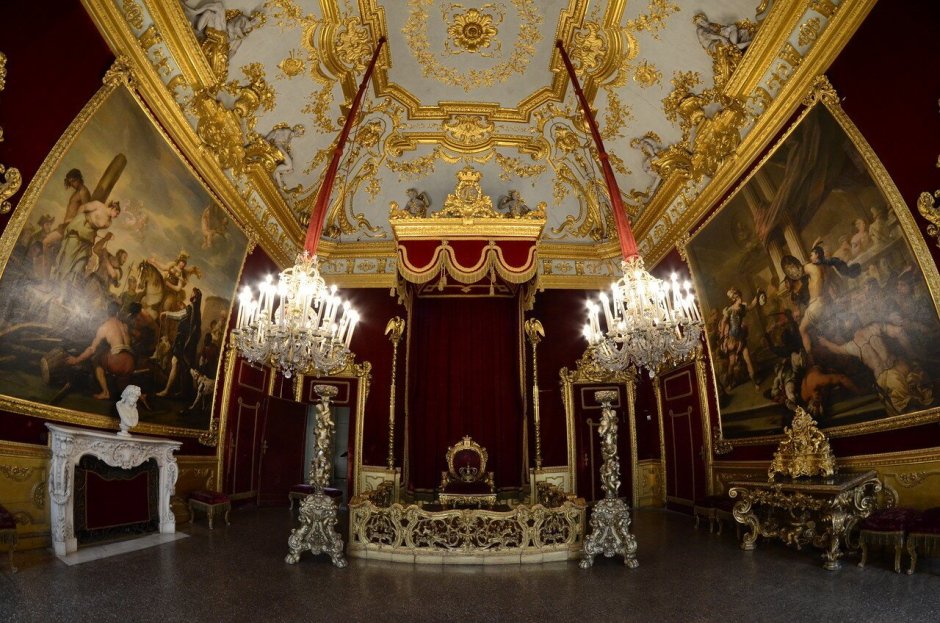 Дворец короля Швеции Тронный зал