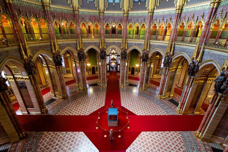 Купольный зал парламента Венгрии