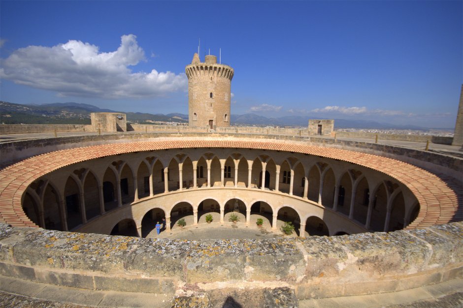 Дворец Альмудайна Испания