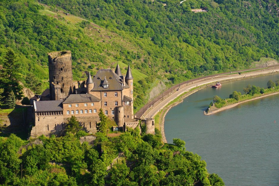 Замок Гутенфельс Германия