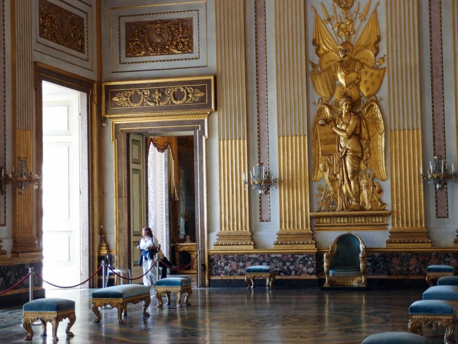 Королевский дворец в Казерте Неаполь