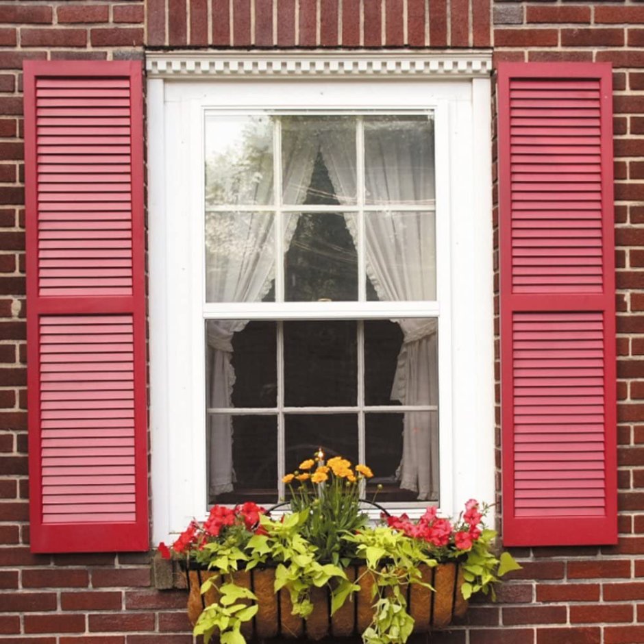 Современные окна со ставнями