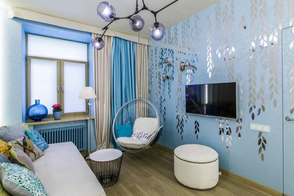 Голубая комната для девочки в современном стиле