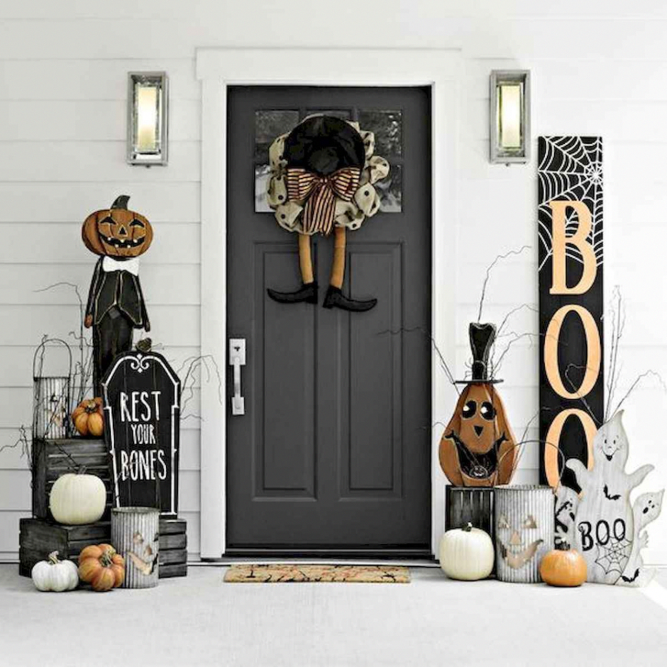 Декор двери на Хэллоуин