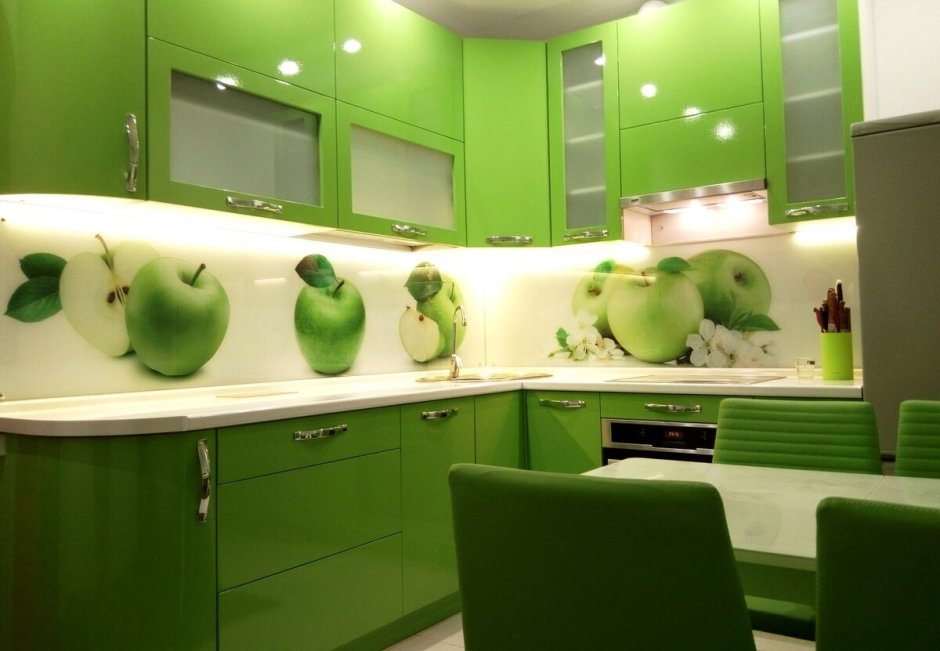 Кухонный гарнитур зеленый с белым