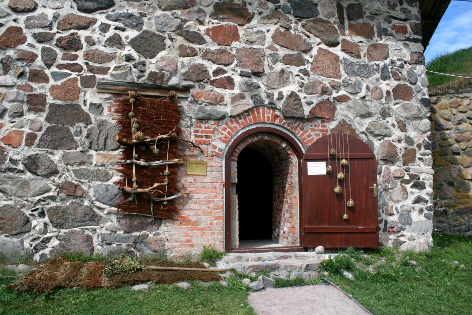 Романский стиль в интерьере средневекового замка