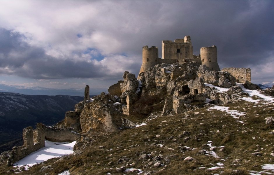Руины средневековой крепости