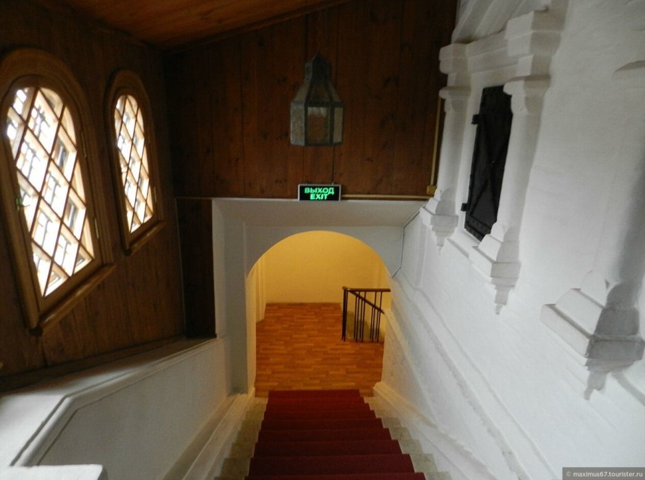 Палаты бояр Романовых подвал