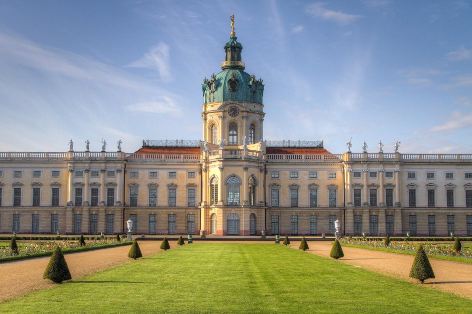 Дворец Шарлоттенбург Германия 1699 г