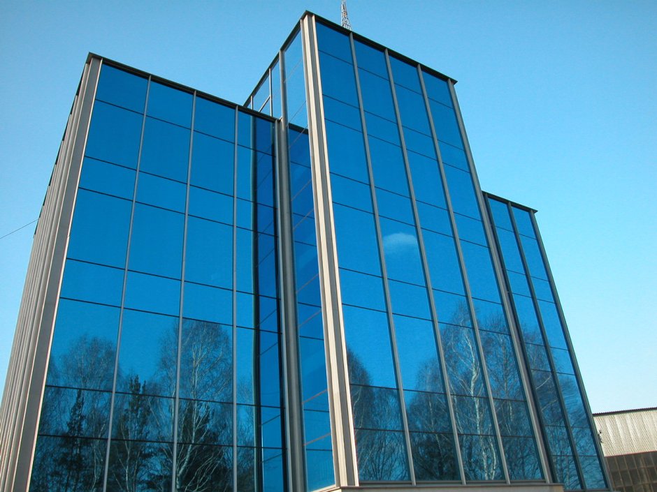 Металлопластиковые окна в здании