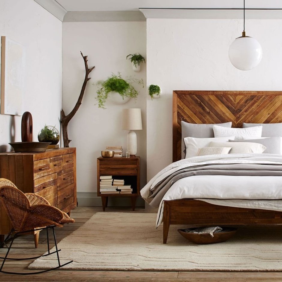 Красивые деревянные кровати