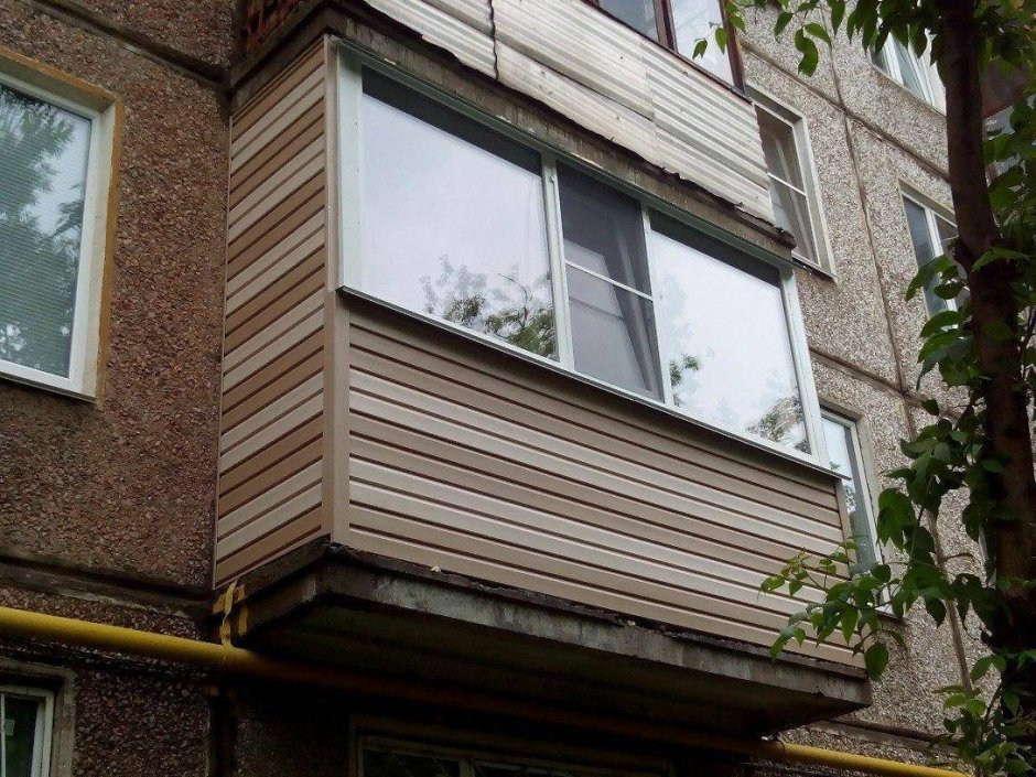 Балкон в стиле Сканди