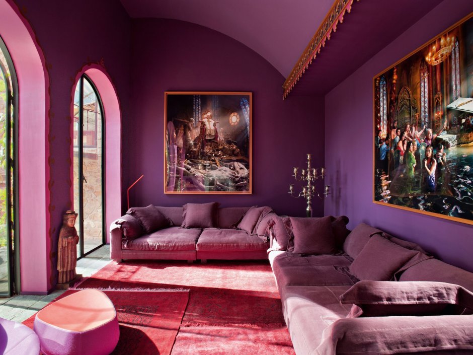 Фиолетово красные комнаты