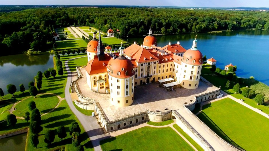 Замок Морицбург земли Германии
