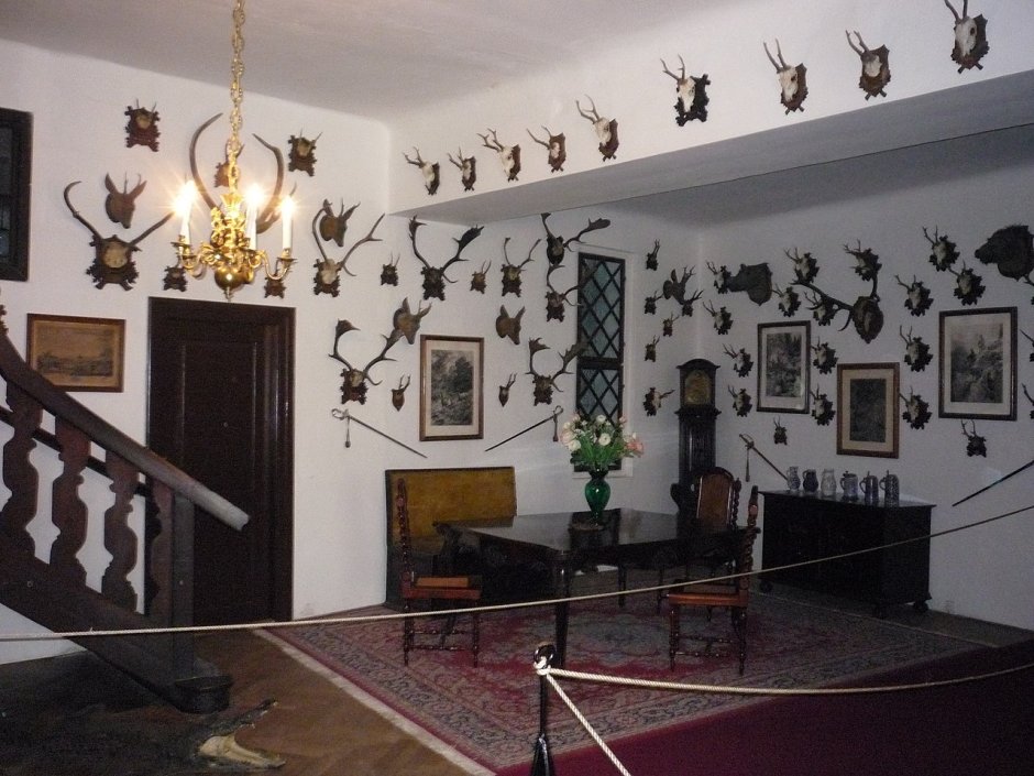 Женский салон в замке Штернберк в Чехии