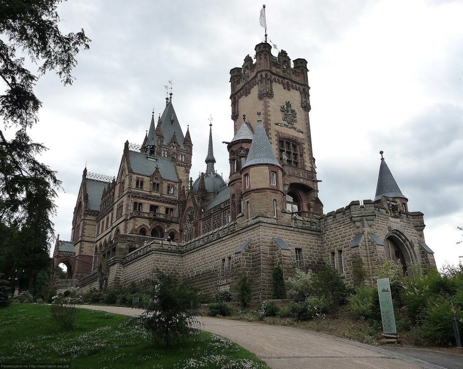 Замок Драхенбург Германия
