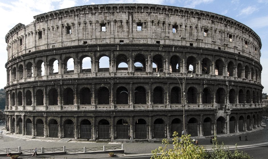 Колизей (Colosseum) – амфитеатр Флавиев.