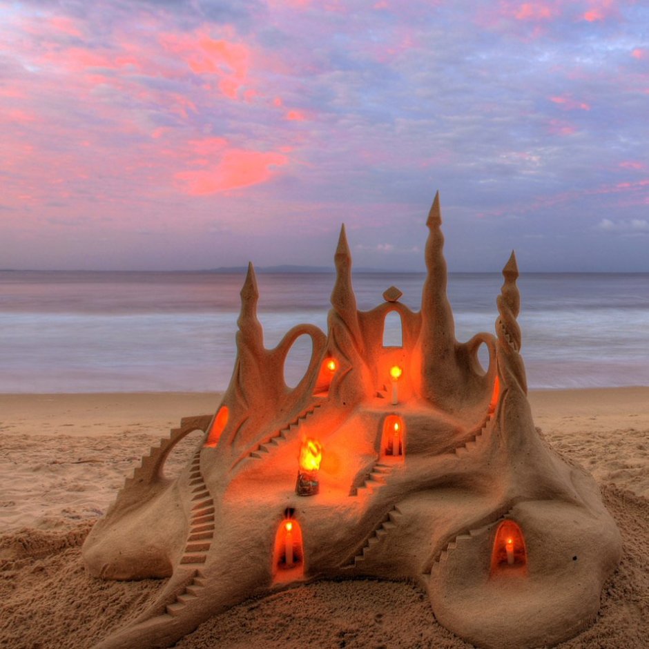 Замок на песке