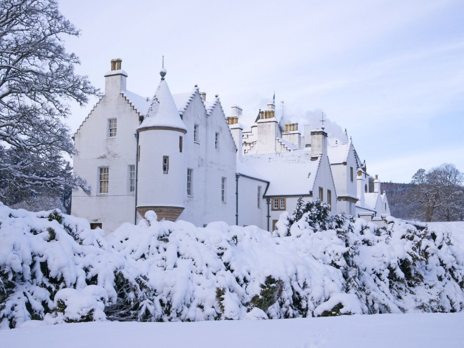 Замок Меггерни с призраком Шотландия
