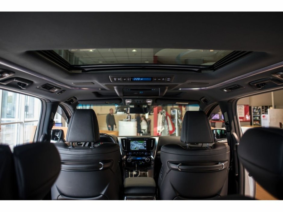 Toyota Alphard 2019 салон