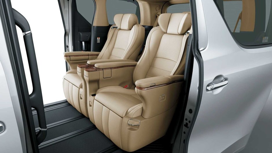 Toyota Alphard Vellfire