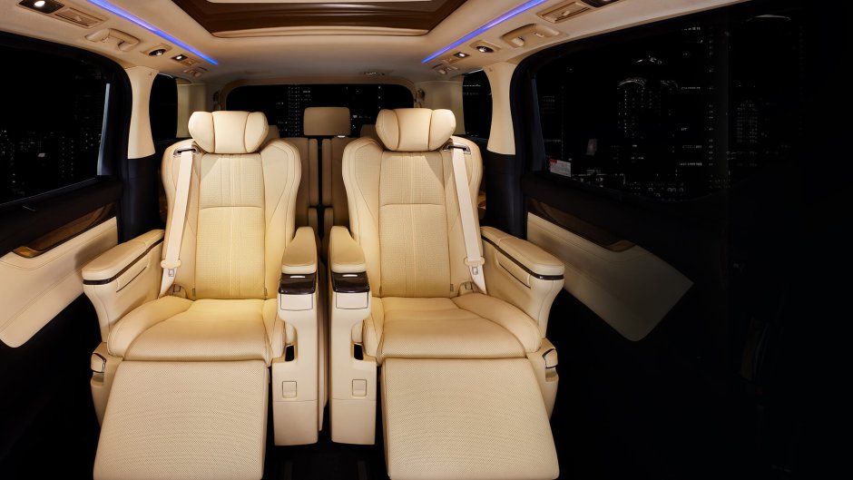 Toyota Alphard 2021 салон