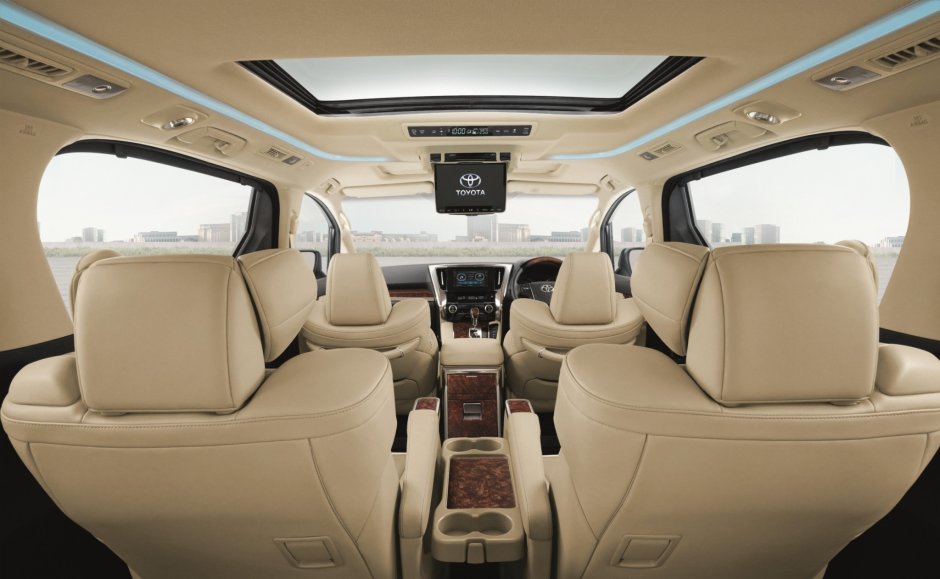Toyota Alphard 2022 салон