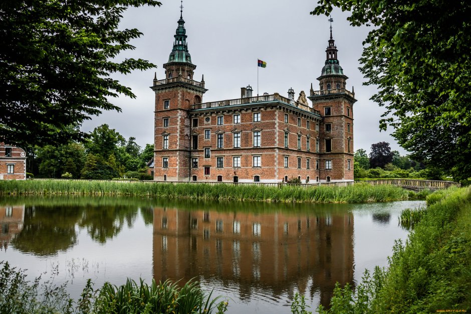 Дворец короля Швеции Тронный зал