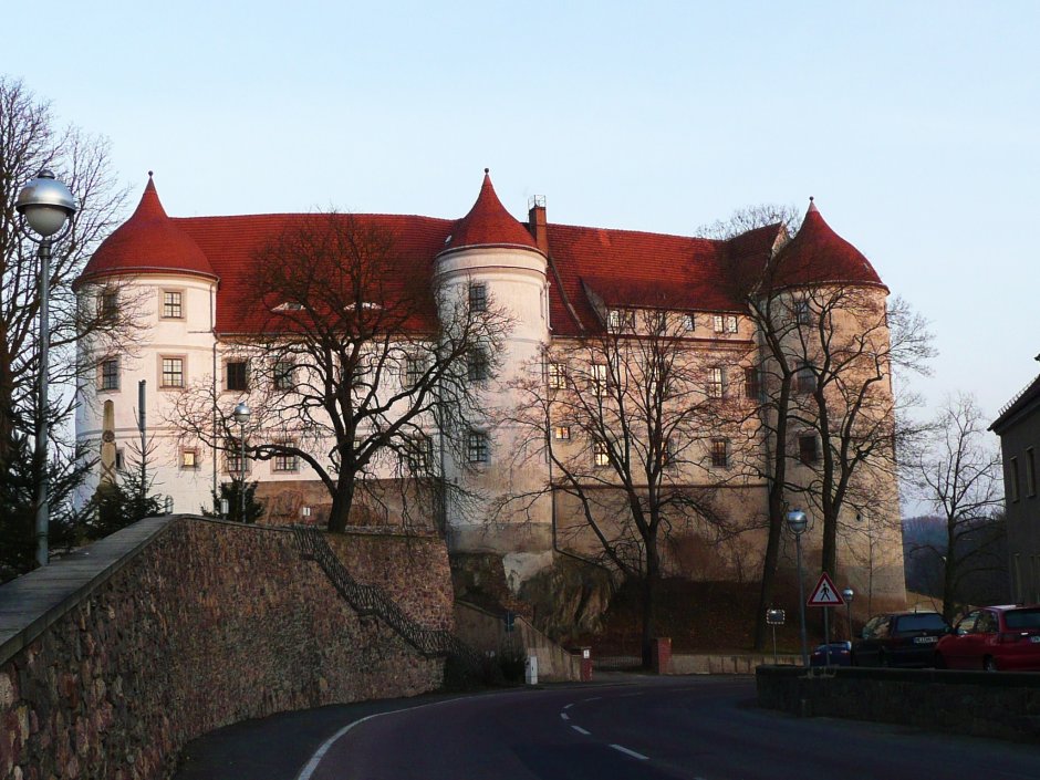 Средневековый замок Крибштайн внутри
