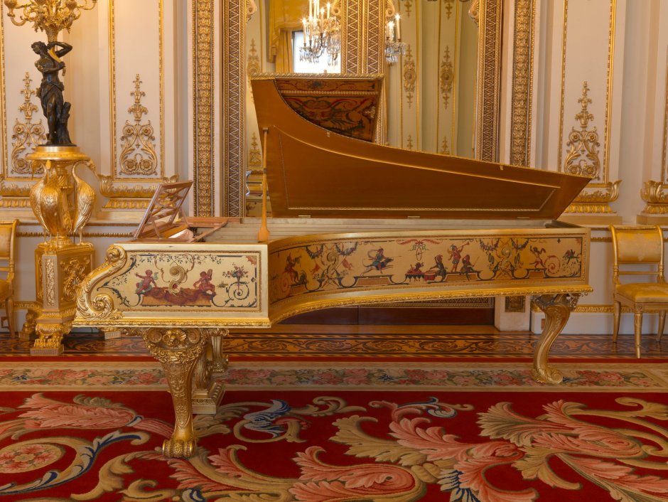 Золотой рояль королевы Виктории
