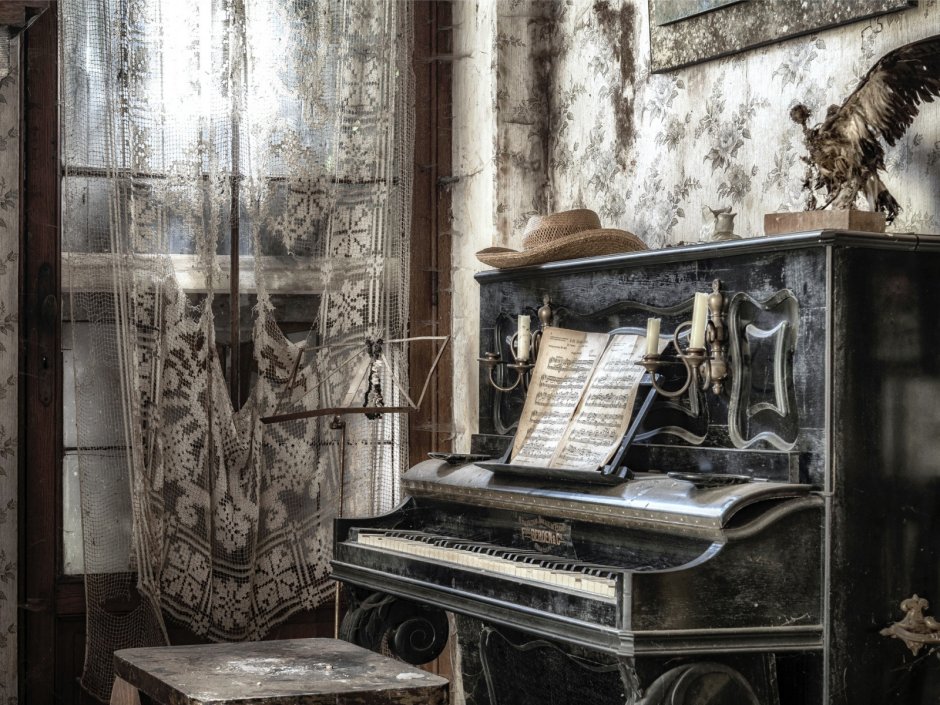 Старинное пианино Эстетика