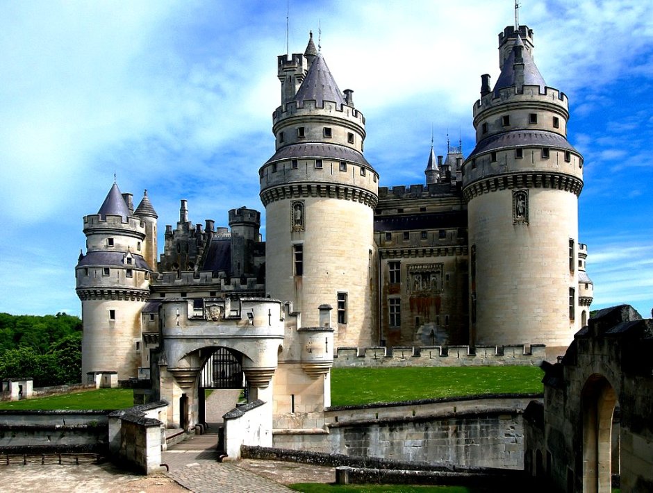План замка Пьерфон Франция