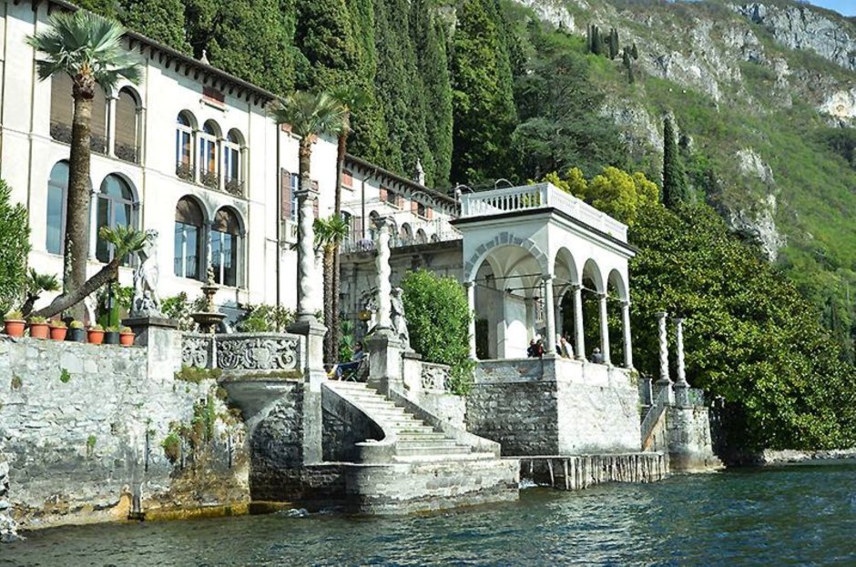 Деревня Нассо на озере Комо в Италии